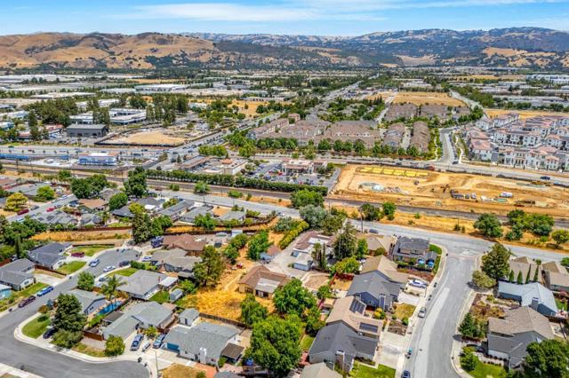 18455 Old Monterey Road, Morgan Hill CA: https://media.crmls.org/mediaz/c5949066-6ae9-4a1c-95b0-f2cb44e7b14c.jpg