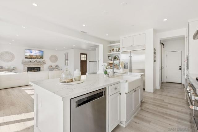 12410 Aria Ct, Poway CA: https://media.crmls.org/mediaz/c594e9ac-bba6-4365-8a34-21e2f8734c7a.jpg