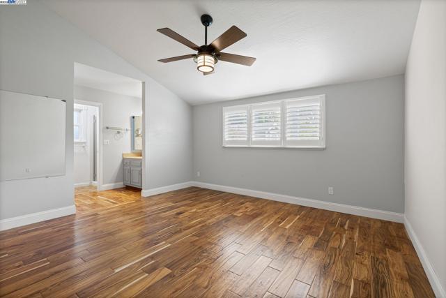 508 E Myrick Court, Clayton CA: https://media.crmls.org/mediaz/c59593b5-9825-48e5-9b20-bfafa39dcbe8.jpg