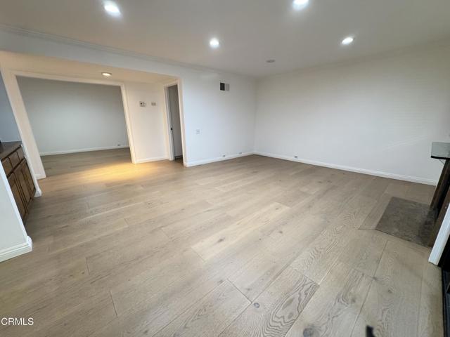 534 S S Oak Knoll Avenue, Pasadena CA: https://media.crmls.org/mediaz/c596a523-0273-406e-aead-0623b381bbbf.jpg