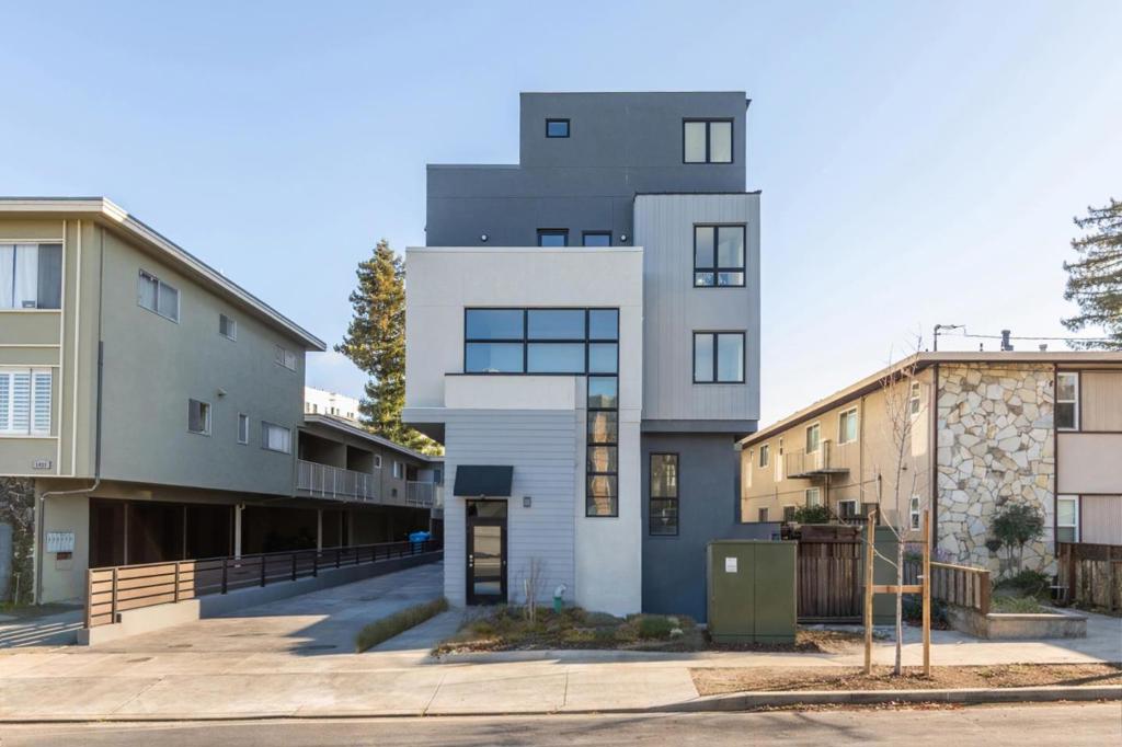 1433 Floribunda Avenue #8