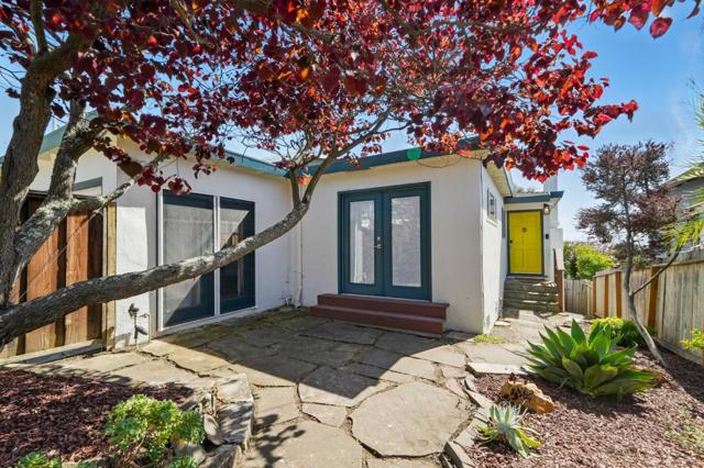 6532 Claremont Avenue, Richmond CA: https://media.crmls.org/mediaz/c5978d35-d14d-49b4-bd8e-702292526301.jpg