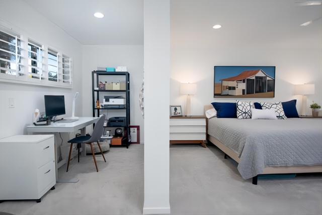71 Westlake Circle, Palm Springs CA: https://media.crmls.org/mediaz/c5986ae9-16d5-451d-8a3e-f2232f707624.jpg