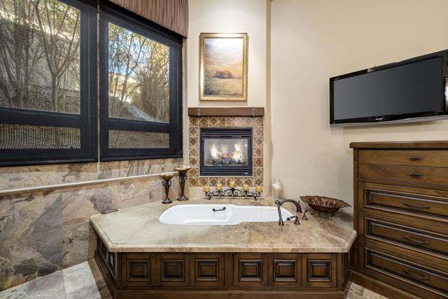 9 Nebulae Way, Rancho Mirage CA: https://media.crmls.org/mediaz/c598df9e-e232-4e1c-8d23-212ee1ed259e.jpg