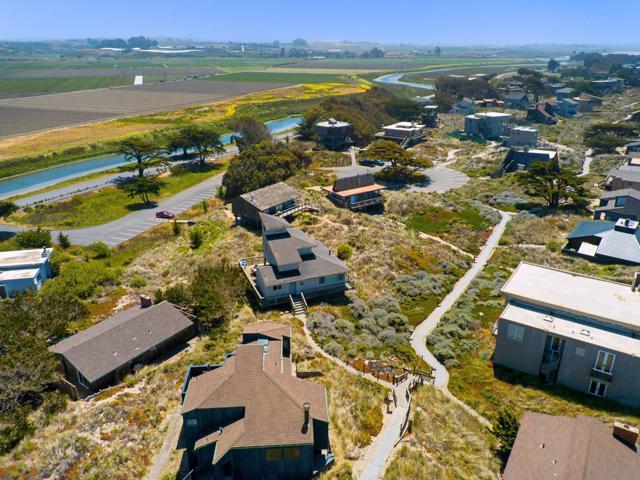 66 Avocet Circle, Watsonville CA: https://media.crmls.org/mediaz/c5992850-114b-4db8-9fcd-4214d5844c6d.jpg