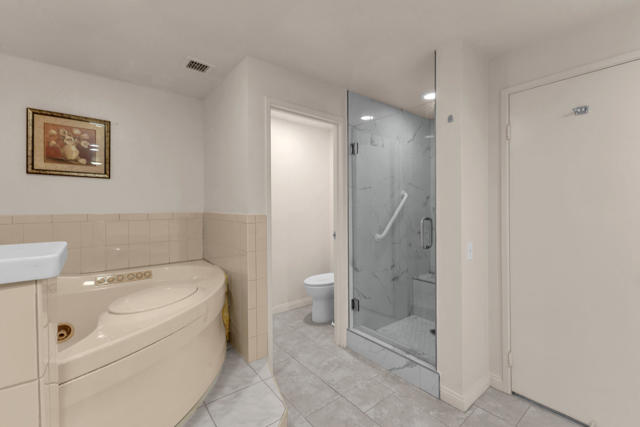 910 Island Drive #112, Rancho Mirage, CA 92270