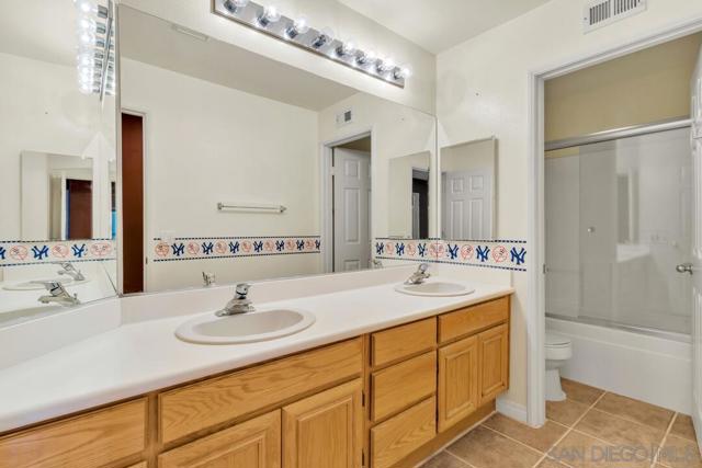 10496 Chaparral Dr, Santee CA: https://media.crmls.org/mediaz/c599673b-9fbe-40ae-b20b-b837dd625ff6.jpg