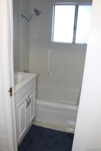 23984 SKYLAND DR, Crestline CA: https://media.crmls.org/mediaz/c599b12f-f63f-4f63-9fe3-d2854dfac1cf.jpg