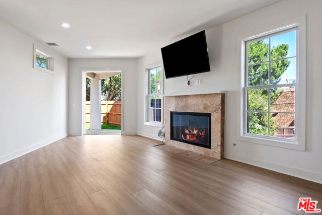 23550 Valley View Road photo 3
