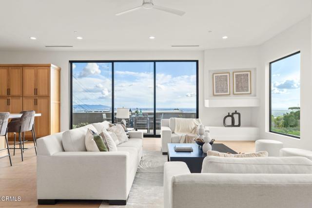 Detail Gallery Image 2 of 33 For 890 via Ondulando, Ventura,  CA 93003 - 4 Beds | 3/1 Baths