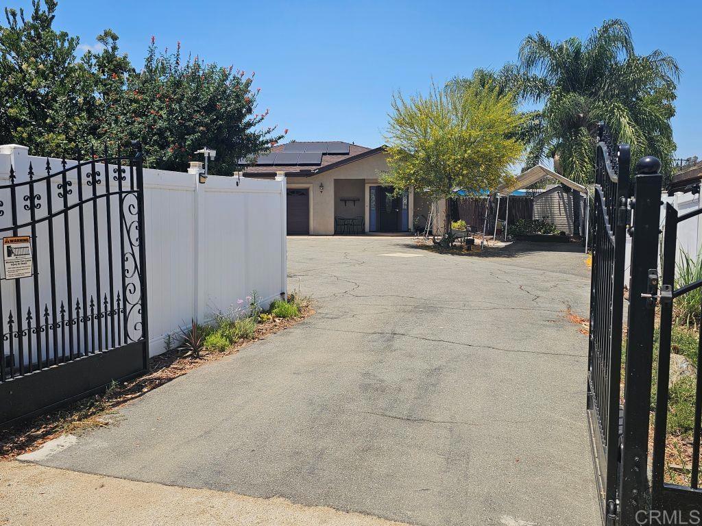 8948 Lakeview Road