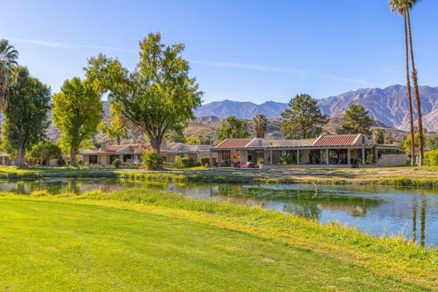 2910 Calle Loreto, Palm Springs CA: https://media.crmls.org/mediaz/c59b7365-f04b-4112-99bc-e6b2b5c2f22f.jpg