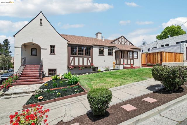2900 Sheffield Ave, Oakland CA: https://media.crmls.org/mediaz/c59ca10d-6421-44a9-9c29-2d99350af62a.jpg