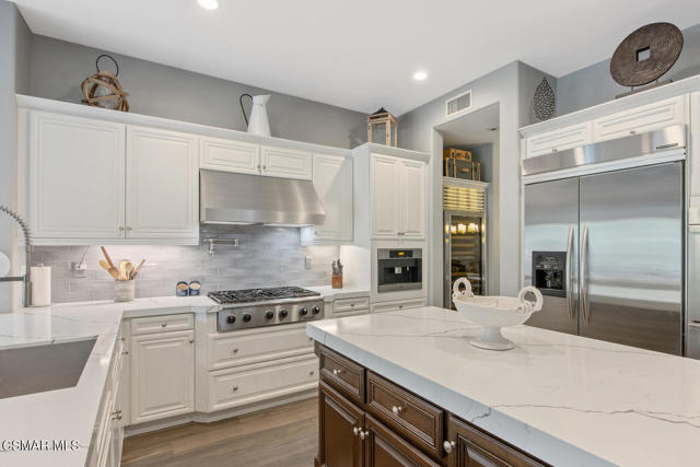 5419 Via Olas, Newbury Park CA: https://media.crmls.org/mediaz/c59cbd00-8f00-4ccd-94b1-59e9a35f345a.jpg