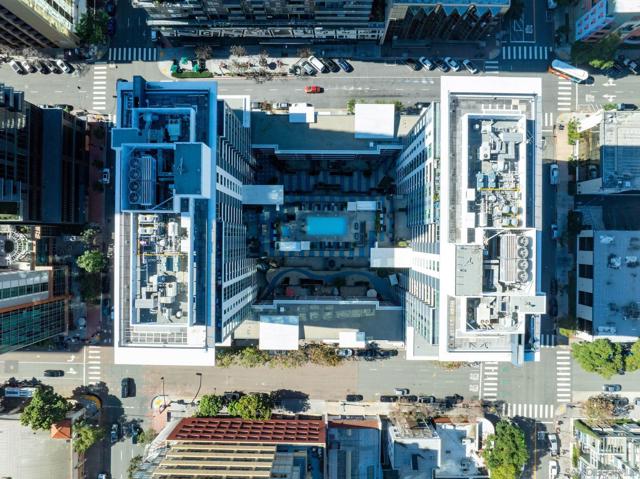 425 W Beech St, San Diego CA: https://media.crmls.org/mediaz/c59f4858-488e-4c65-a477-c6d393d190b9.jpg