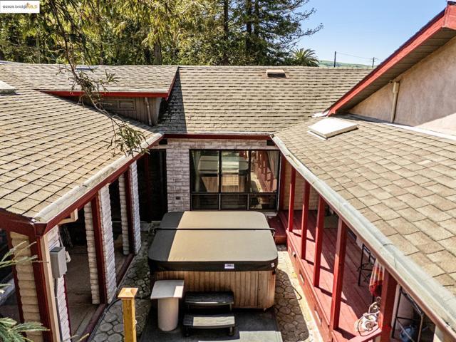 75 Fremont Dr., Sonoma CA: https://media.crmls.org/mediaz/c59fd4d6-5b4a-465f-8531-e74dc7966b97.jpg