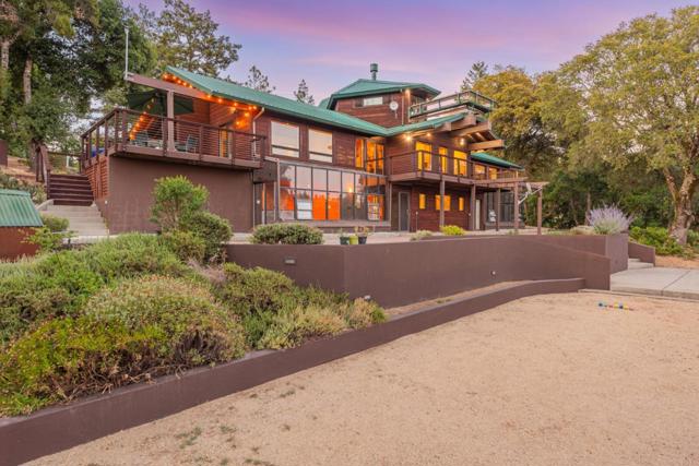 950 Oak Ridge Road, Los Gatos CA: https://media.crmls.org/mediaz/c5a01d18-566e-4872-aad2-80a3d35af006.jpg