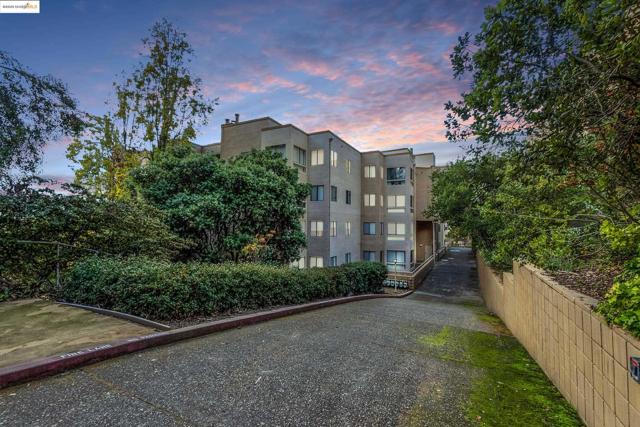 Image 40 of 45 For 545 Pierce St  2410