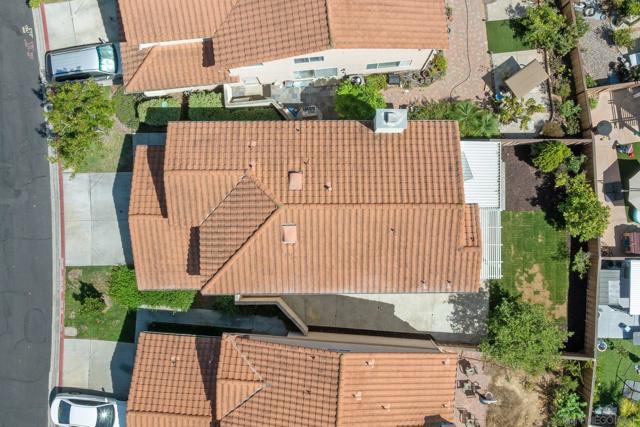 9471 Compass Point Dr S, San Diego CA: https://media.crmls.org/mediaz/c5a134e4-d3dd-49e2-8909-8dbde2a671c5.jpg