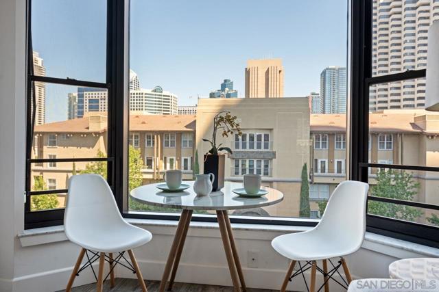 500 W Harbor Dr, San Diego CA: https://media.crmls.org/mediaz/c5a18107-e9af-4412-bc71-875c12de2527.jpg