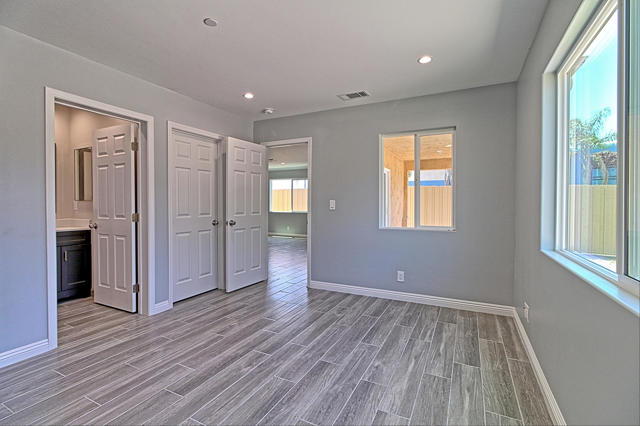 159 S Hayes Avenue, Oxnard CA: https://media.crmls.org/mediaz/c5a1cdc4-99e9-4db7-80f2-a0e3683792eb.jpg