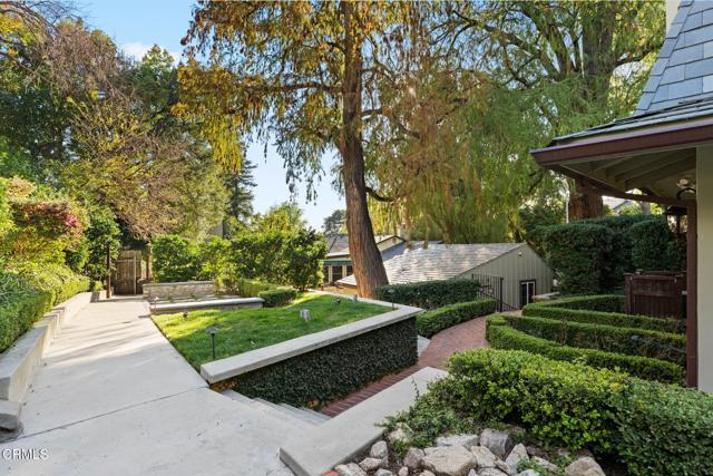 1010 Stoneridge Drive, Pasadena CA: https://media.crmls.org/mediaz/c5a21b27-acbc-4c6b-ae02-4ce3a20da9c6.jpg