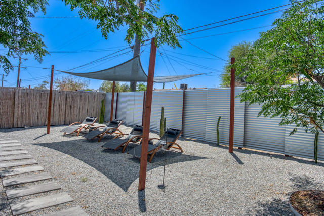 61589 El Reposo Street, Joshua Tree CA: https://media.crmls.org/mediaz/c5a2a586-5477-478f-8c8d-f251ea80aaf8.jpg