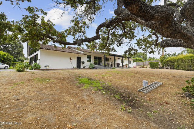 1658 La Granada Drive, Thousand Oaks CA: https://media.crmls.org/mediaz/c5a3e2a0-f7a3-422a-8880-fcb158edd6d6.jpg