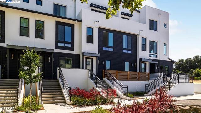 985 Harcot Court, San Jose CA: https://media.crmls.org/mediaz/c5a3f1dc-9090-4de0-988f-db965b056cf5.jpg