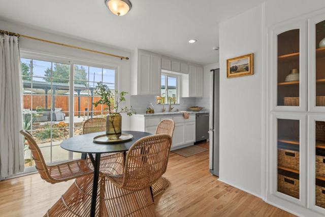 3080 Eleanor Way, Santa Cruz CA: https://media.crmls.org/mediaz/c5a6e00c-ce62-4868-9094-6bd4b7578a1c.jpg