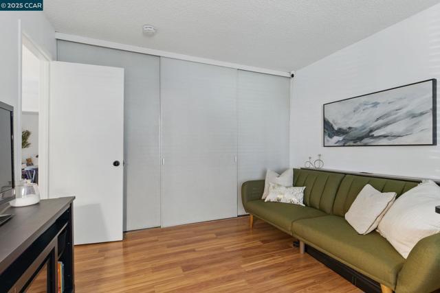 1700 Laguna St, Concord CA: https://media.crmls.org/mediaz/c5a7b1c5-c2bb-4102-a4c4-970b2dc8ff68.jpg