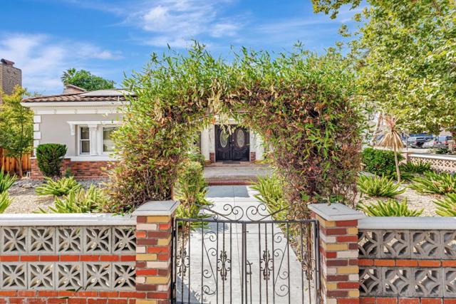 101 S 13th Street, San Jose CA: https://media.crmls.org/mediaz/c5a7d5cd-7e7b-4271-8516-37fceb572453.jpg