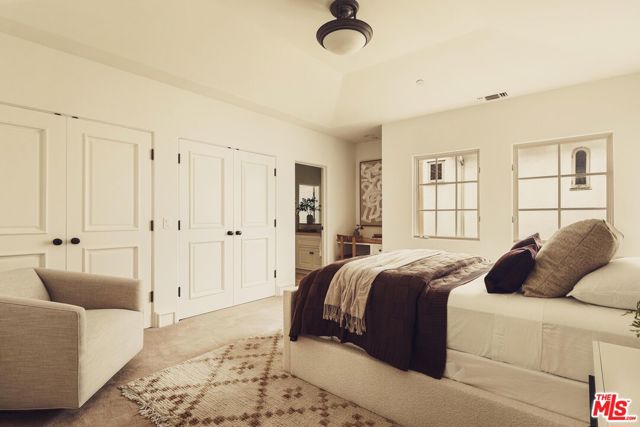 223 24th Street, Santa Monica CA: https://media.crmls.org/mediaz/c5a7e6df-2ef1-45bc-a9cd-d94dbd5cd46c.jpg