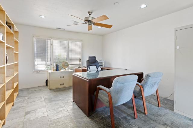 27615 Alps Ln, Escondido CA: https://media.crmls.org/mediaz/c5a7fbfd-c65e-4b1e-b002-c2c2dbd3ff62.jpg