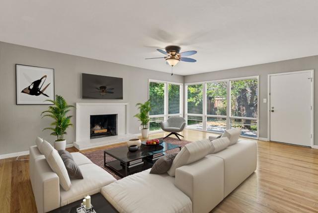 1638 Tyler Park Way, Mountain View CA: https://media.crmls.org/mediaz/c5a83f85-88e5-4b1d-b88d-c1f57caa88db.jpg