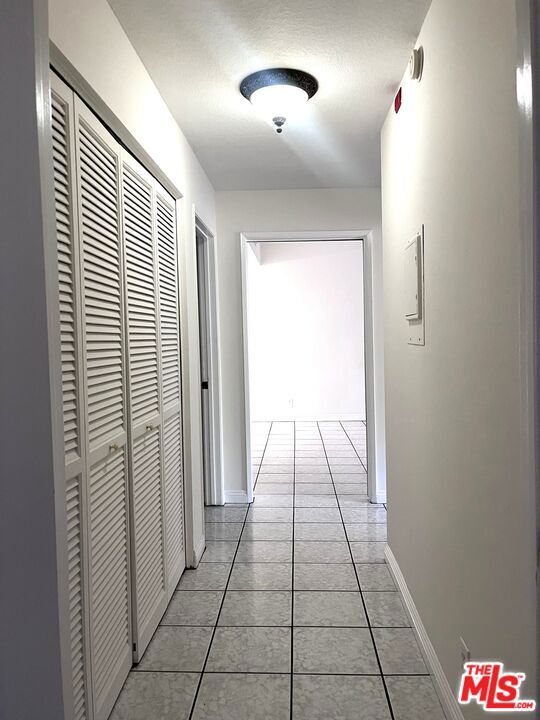 https://media.crmls.org/mediaz/c5a87cdc-90bd-4ffb-9ed4-e4e144e7ee23.jpg?preset=X-Large