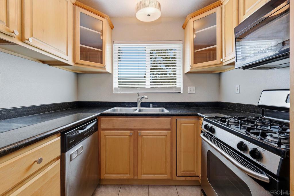 4747 Hamilton - photo 12
