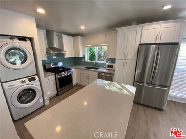 3422 Holyoke Drive, Los Angeles CA: https://media.crmls.org/mediaz/c5a9764a-371e-46b3-8b99-4bee06e84f3e.jpg