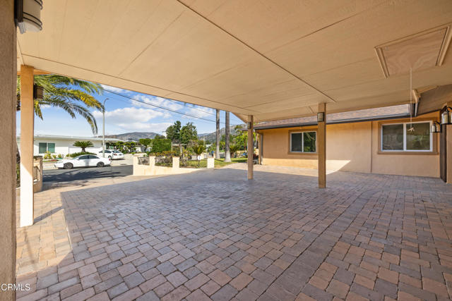 Detail Gallery Image 4 of 41 For 9350 Crystal View Dr, Los Angeles,  CA 91042 - 4 Beds | 3 Baths