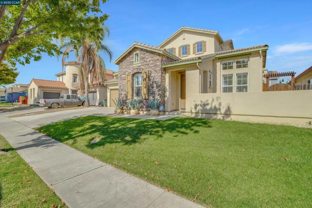 1411 Granite Creek Dr, Patterson CA: https://media.crmls.org/mediaz/c5aa4a4b-16fc-4bdb-bbfb-5dc305a1b3b2.jpg