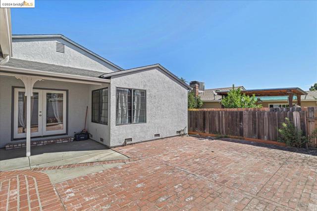 Image 39 of 40 For 79 Panoramic Avenue