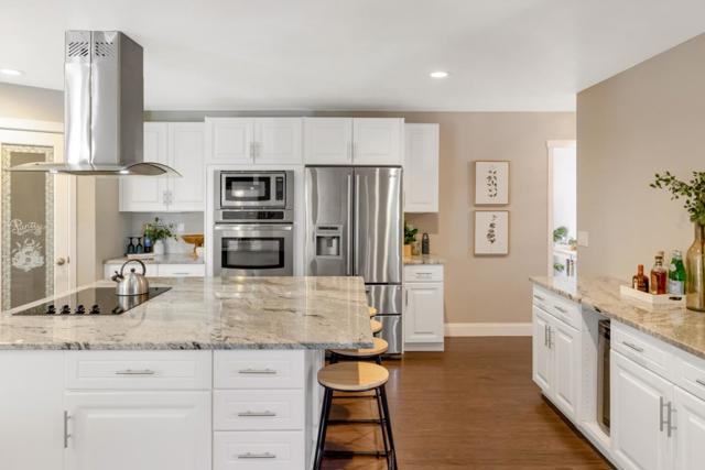 15410 Oak Hills Drive, Salinas CA: https://media.crmls.org/mediaz/c5aaa236-c7a2-4cd1-a391-d8b2c2b3d90b.jpg