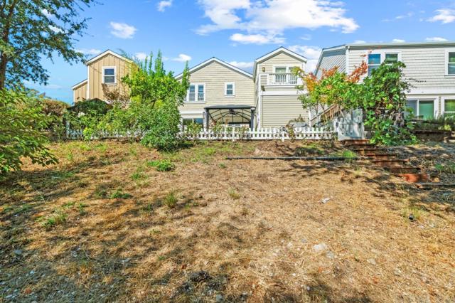 210 Creekside Village Drive, Los Gatos CA: https://media.crmls.org/mediaz/c5ab1924-fe43-4ec3-a802-5006400e4295.jpg