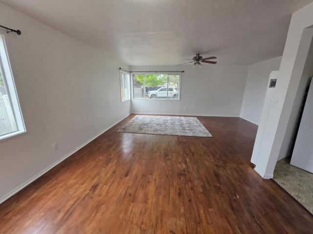 757 Middlefield Road, Salinas CA: https://media.crmls.org/mediaz/c5ab971b-f8cb-4d36-bb75-aadc829b9b0c.jpg