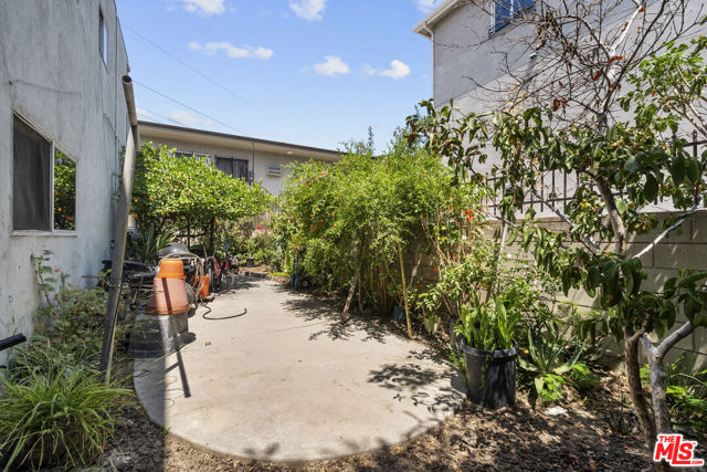 12001 Valerio Street, North Hollywood CA: https://media.crmls.org/mediaz/c5ac2b37-fffd-4a60-ac71-df5241359cee.jpg