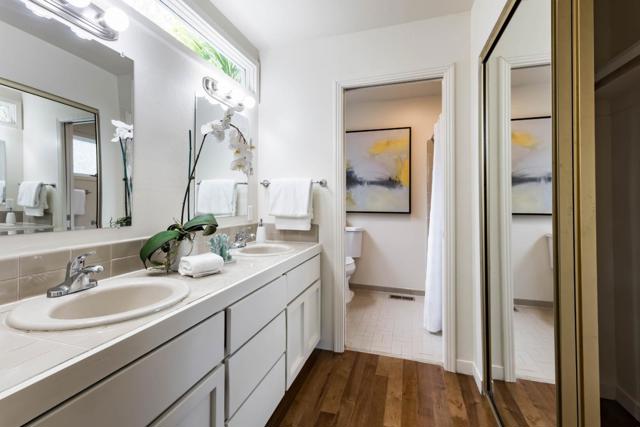 695 N California Avenue, Palo Alto CA: https://media.crmls.org/mediaz/c5ac2ed0-d312-4069-818b-c03aefde6daf.jpg