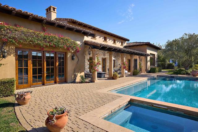 Detail Gallery Image 25 of 42 For 18482 Calle Tramonto, Rancho Santa Fe,  CA 92091 - 6 Beds | 6/1 Baths