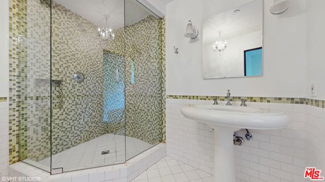 3311 Deronda Drive, Los Angeles CA: https://media.crmls.org/mediaz/c5adaa89-9659-43f4-b6d2-3119bf5d5486.jpg