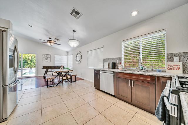 80472 Suncastle Road, Indio CA: https://media.crmls.org/mediaz/c5ae4862-a0c2-4962-8d86-3494d6856c5b.jpg