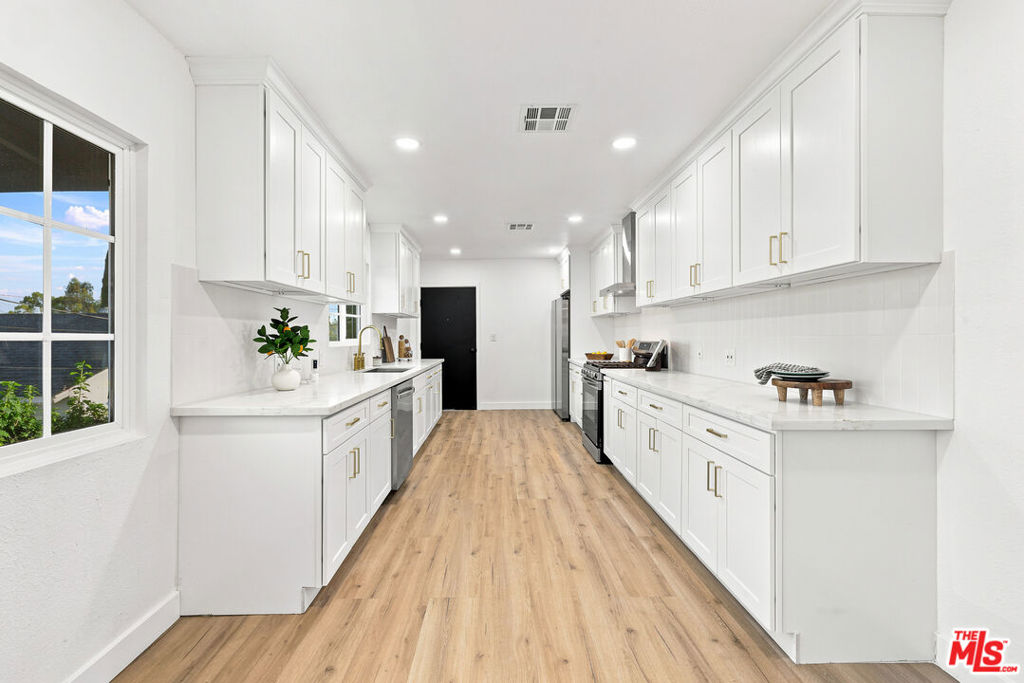 MLS #26856949 image #10